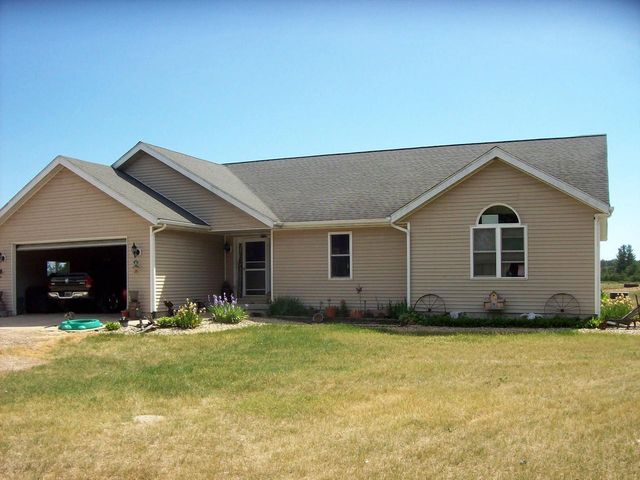 N6702 12th Road, Montello, WI 53949