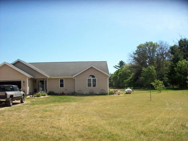 N6702 12th Road, Montello, WI 53949