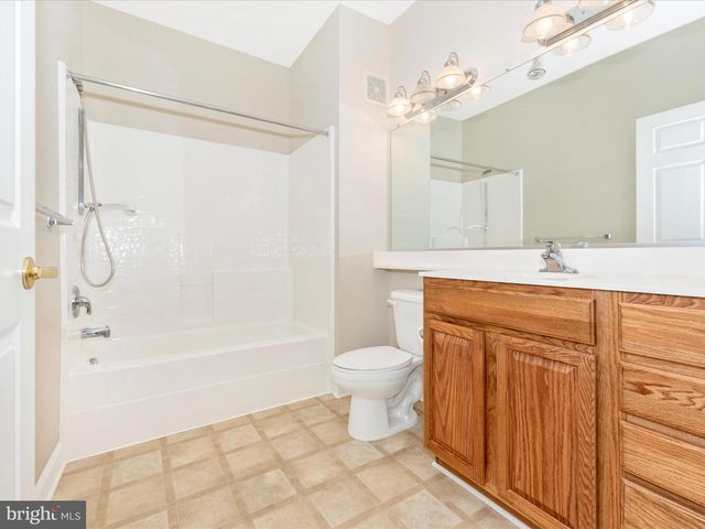 120 BURGESS HILL WAY #207, Frederick, MD 21702