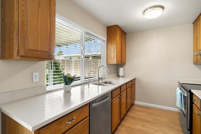 3558 Scorpio Dr, Sacramento, CA 95827
