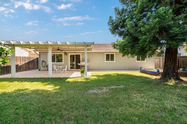 3558 Scorpio Dr, Sacramento, CA 95827