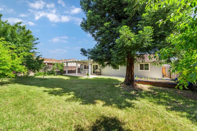 3558 Scorpio Dr, Sacramento, CA 95827