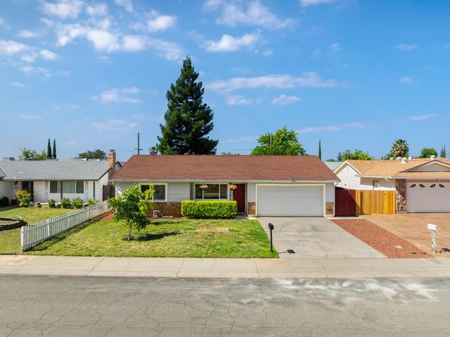 3558 Scorpio Dr, Sacramento, CA 95827