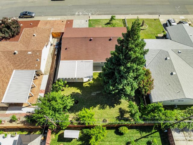 3558 Scorpio Dr, Sacramento, CA 95827