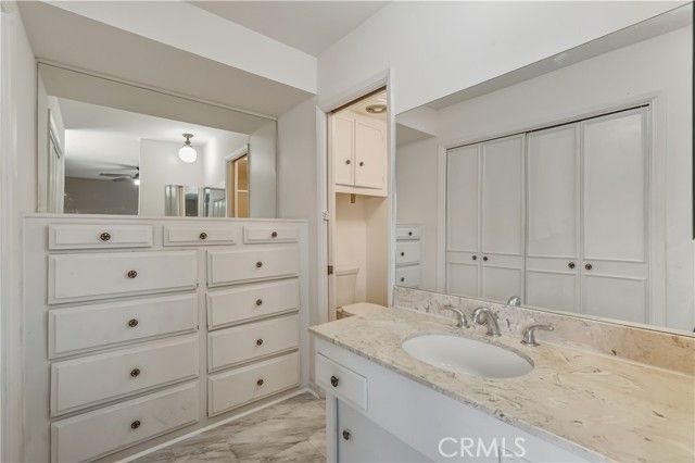 3500 W Manchester 450, Inglewood, CA 90305