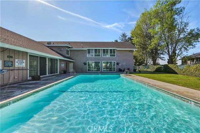 3500 W Manchester 450, Inglewood, CA 90305