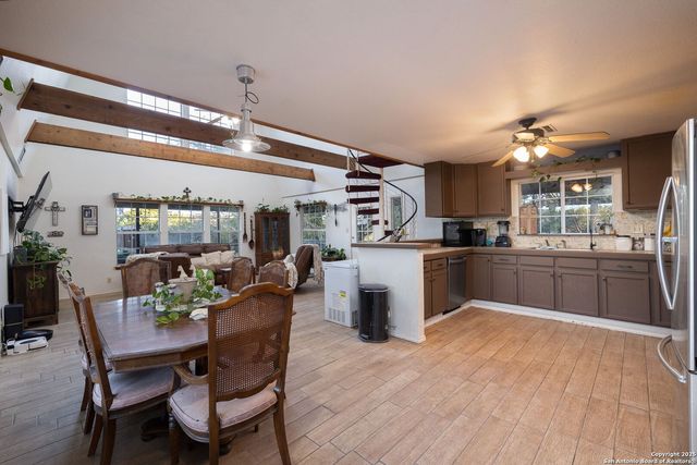 411 Lake Park, Canyon Lake, TX 78133