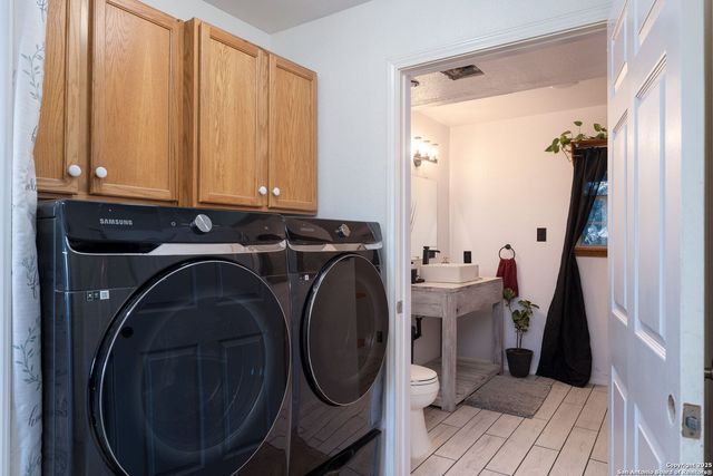 411 Lake Park, Canyon Lake, TX 78133