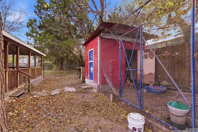 411 Lake Park, Canyon Lake, TX 78133