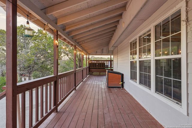 411 Lake Park, Canyon Lake, TX 78133