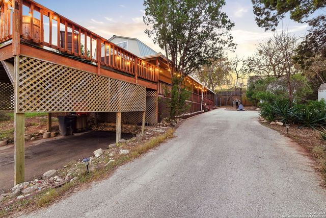 411 Lake Park, Canyon Lake, TX 78133