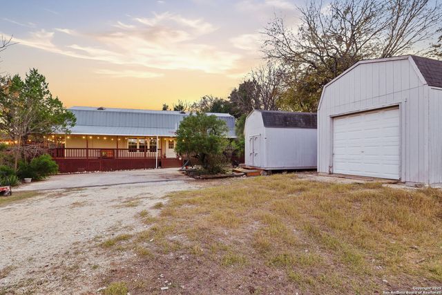 411 Lake Park, Canyon Lake, TX 78133