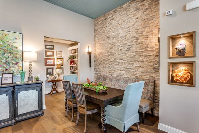 1101 Blue Bill Lane, Arlington, TX 76005