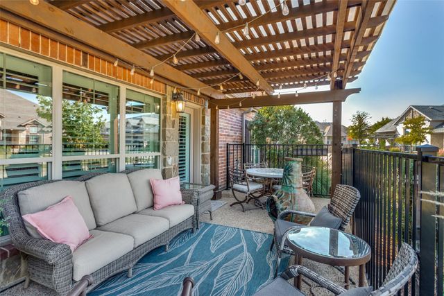 1101 Blue Bill Lane, Arlington, TX 76005