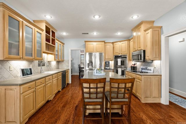 4 Friendly Cove, Greenbrier, AR 72058