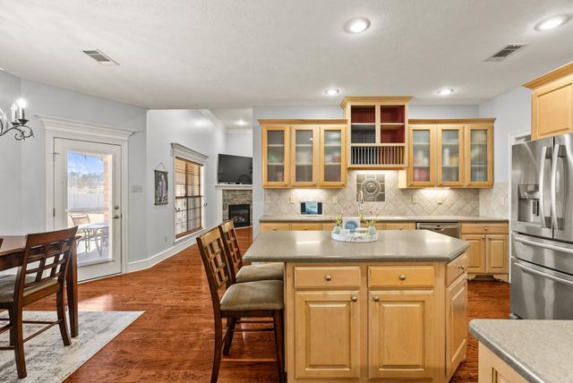 4 Friendly Cove, Greenbrier, AR 72058