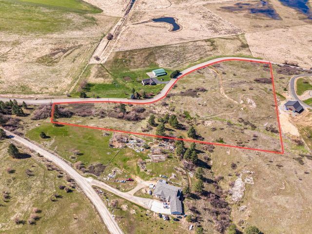 3811 S Henry Rd, Greenacres, WA 99016