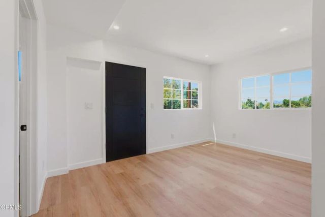 1114 Oban Drive, Los Angeles, CA 90065