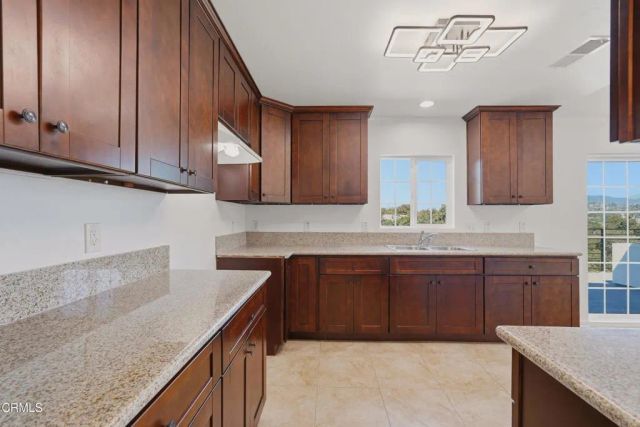 1114 Oban Drive, Los Angeles, CA 90065