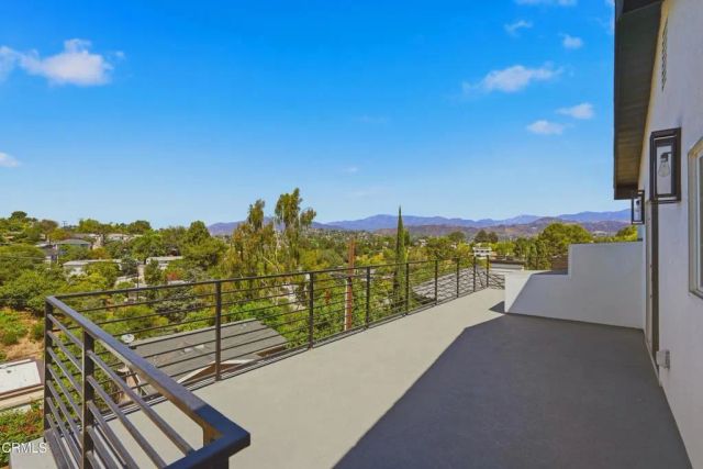 1114 Oban Drive, Los Angeles, CA 90065
