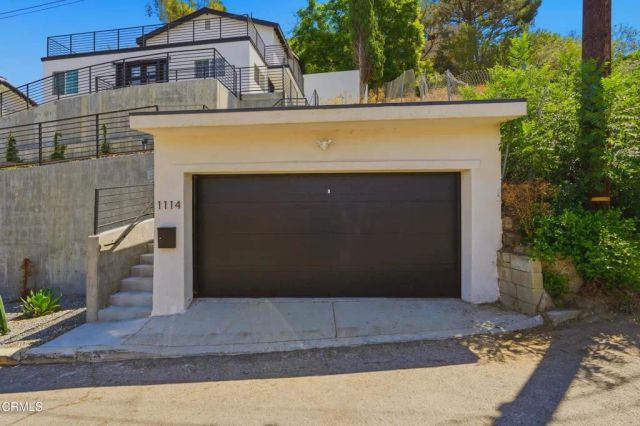 1114 Oban Drive, Los Angeles, CA 90065