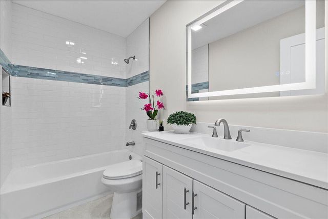 742 Nantucket Circle, Lake Worth, FL 33467