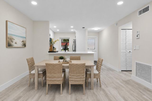 742 Nantucket Circle, Lake Worth, FL 33467