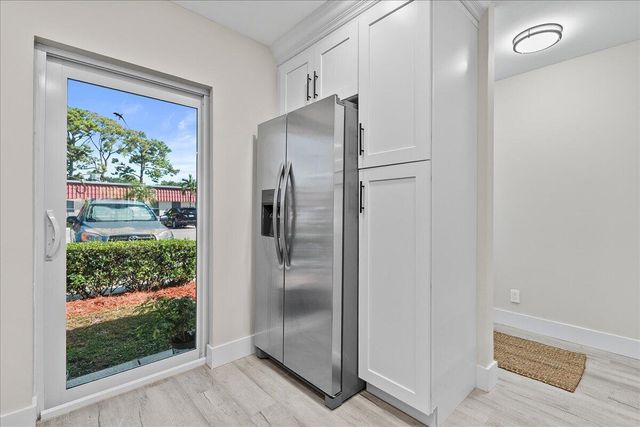 742 Nantucket Circle, Lake Worth, FL 33467