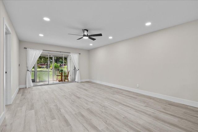 742 Nantucket Circle, Lake Worth, FL 33467