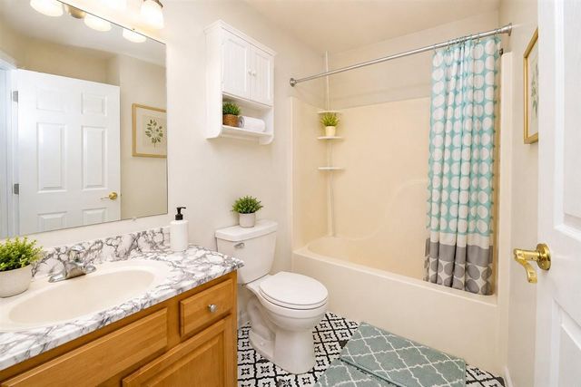 2412 ROB DR, Mount Joy, PA 17552