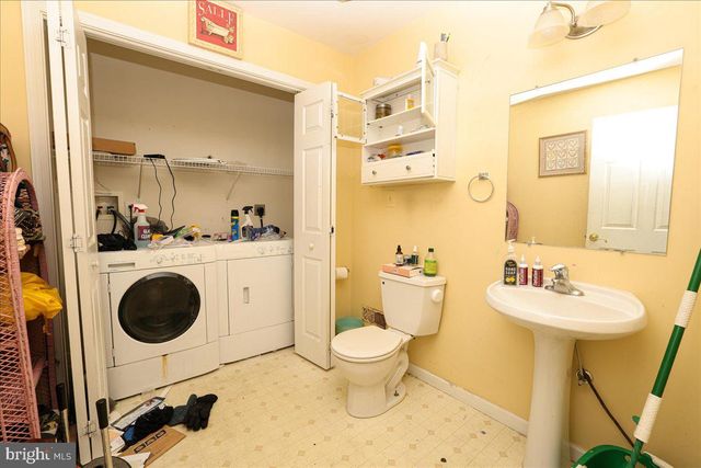 2412 ROB DR, Mount Joy, PA 17552