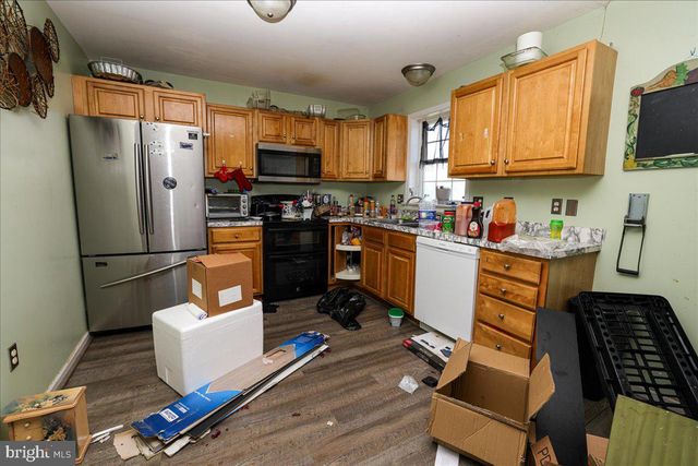2412 ROB DR, Mount Joy, PA 17552