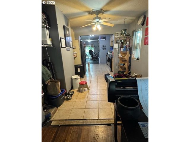 1217 Se 151ST Ave, Portland, OR 97233