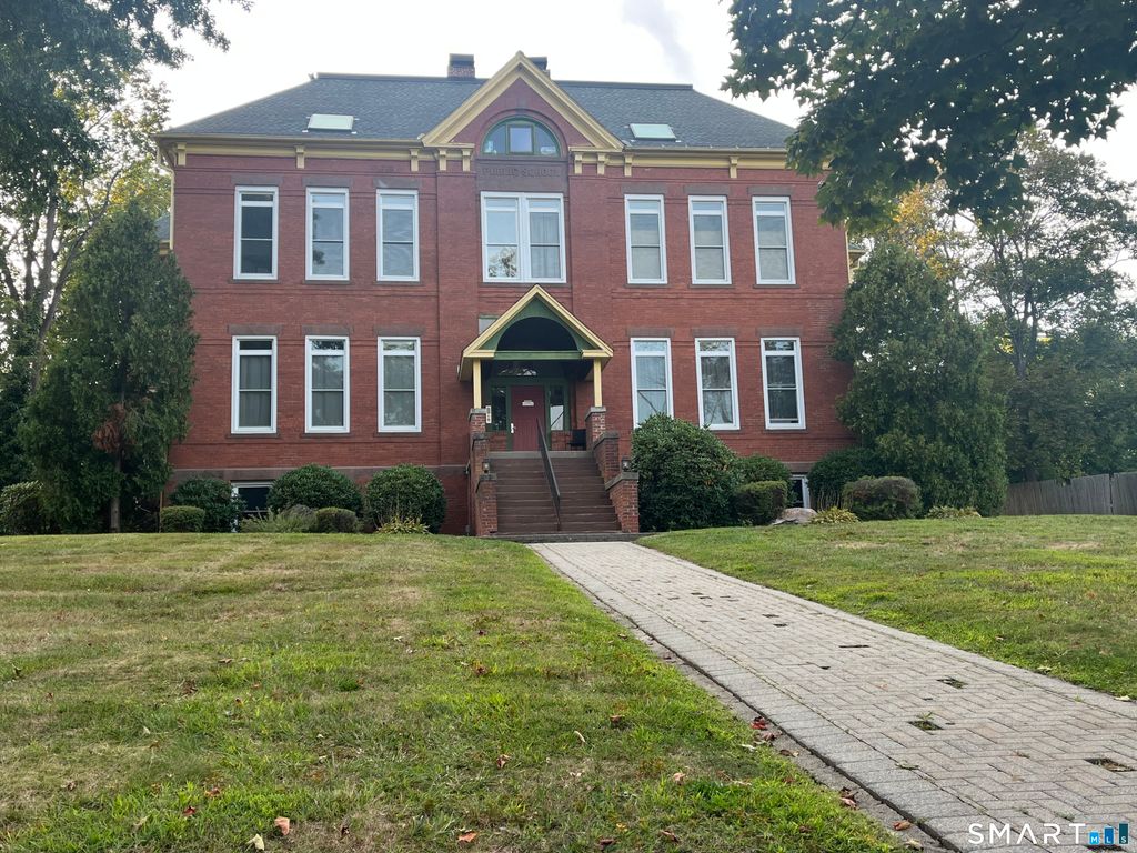 58 Woodley Court 13, Meriden, CT 06450