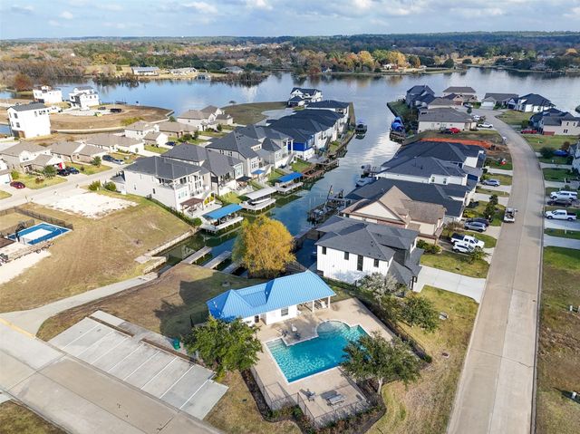 10780 S Lake Mist Lane, Willis, TX 77318