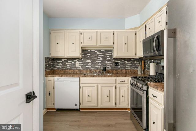 5328 QUALEY PL, Woodbridge, VA 22193