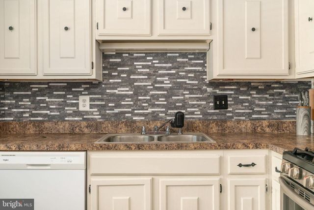 5328 QUALEY PL, Woodbridge, VA 22193