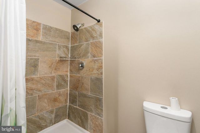 5328 QUALEY PL, Woodbridge, VA 22193