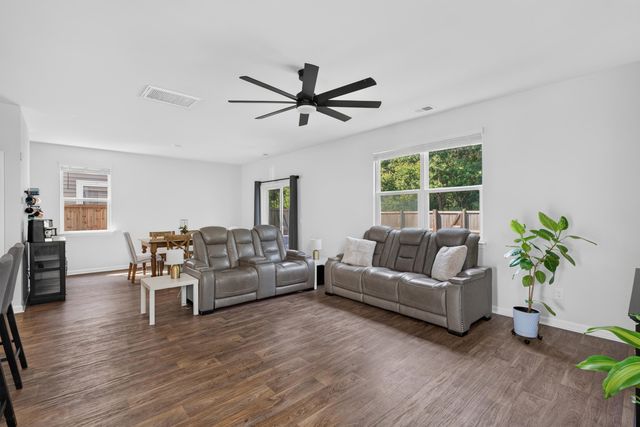713 Pepperbush Street, Charleston, SC 29414