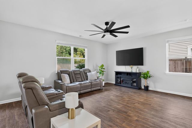 713 Pepperbush Street, Charleston, SC 29414