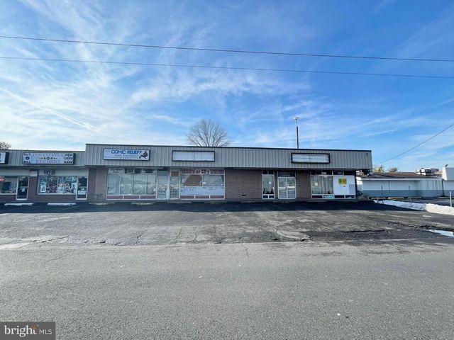 4153 WOERNER AVE, Levittown, PA 19057