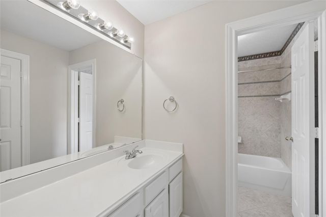 6414 Pinewood Trace Lane, Houston, TX 77041