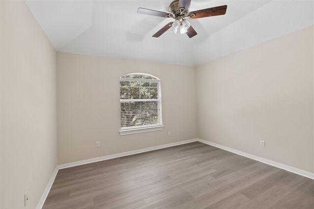 6414 Pinewood Trace Lane, Houston, TX 77041