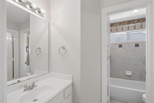6414 Pinewood Trace Lane, Houston, TX 77041