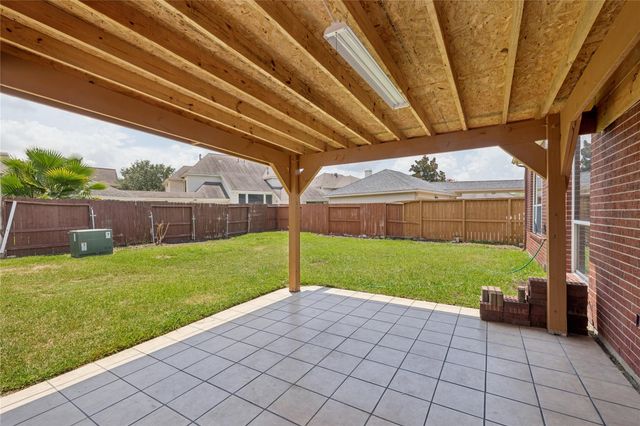 6414 Pinewood Trace Lane, Houston, TX 77041