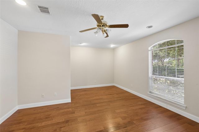 6414 Pinewood Trace Lane, Houston, TX 77041