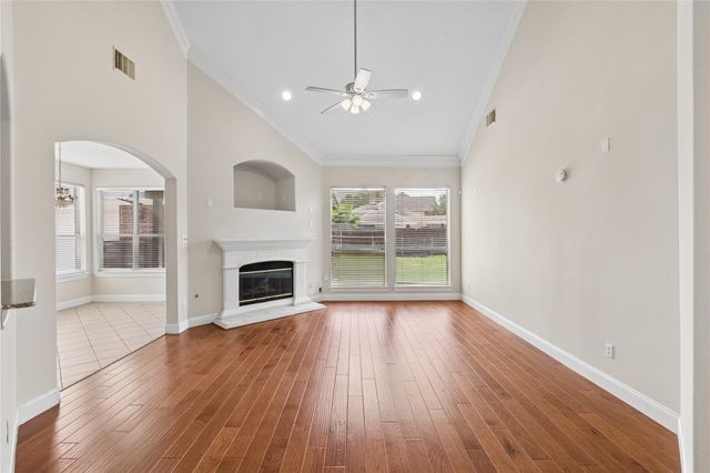 6414 Pinewood Trace Lane, Houston, TX 77041