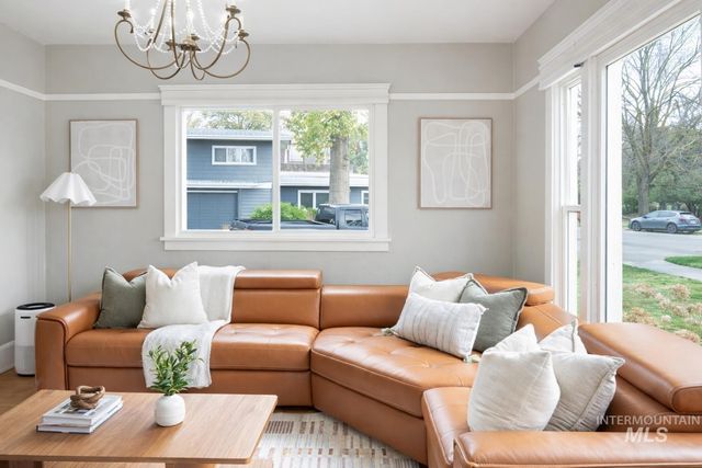 410 E Jefferson St, Boise, ID 83712