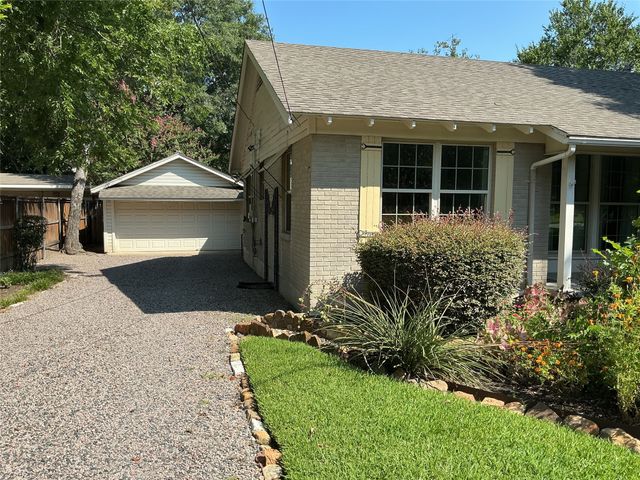 1818 Maplewood Avenue, Corsicana, TX 75110