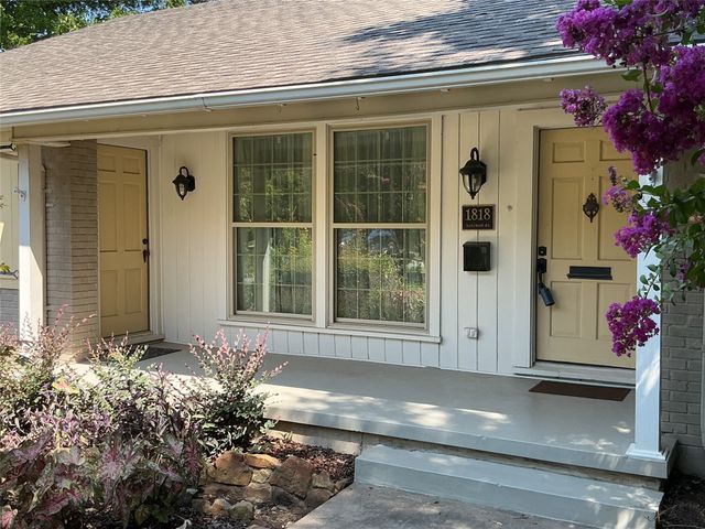 1818 Maplewood Avenue, Corsicana, TX 75110